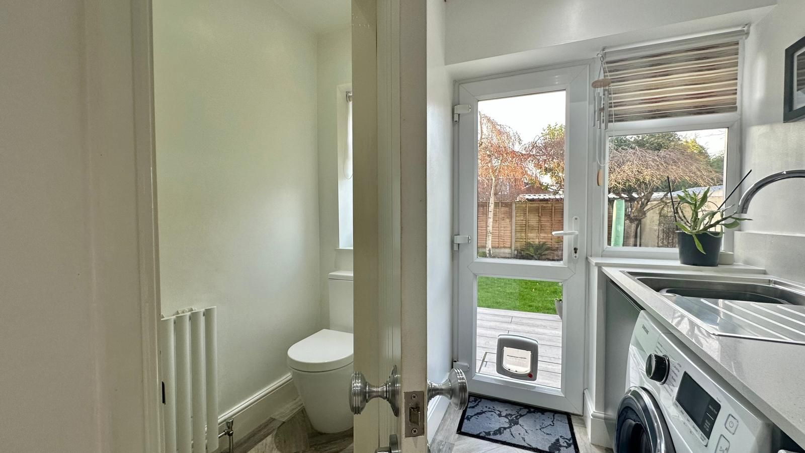 4 bedroom semi-detached house SSTC in Coventry - Ground Floor WC.