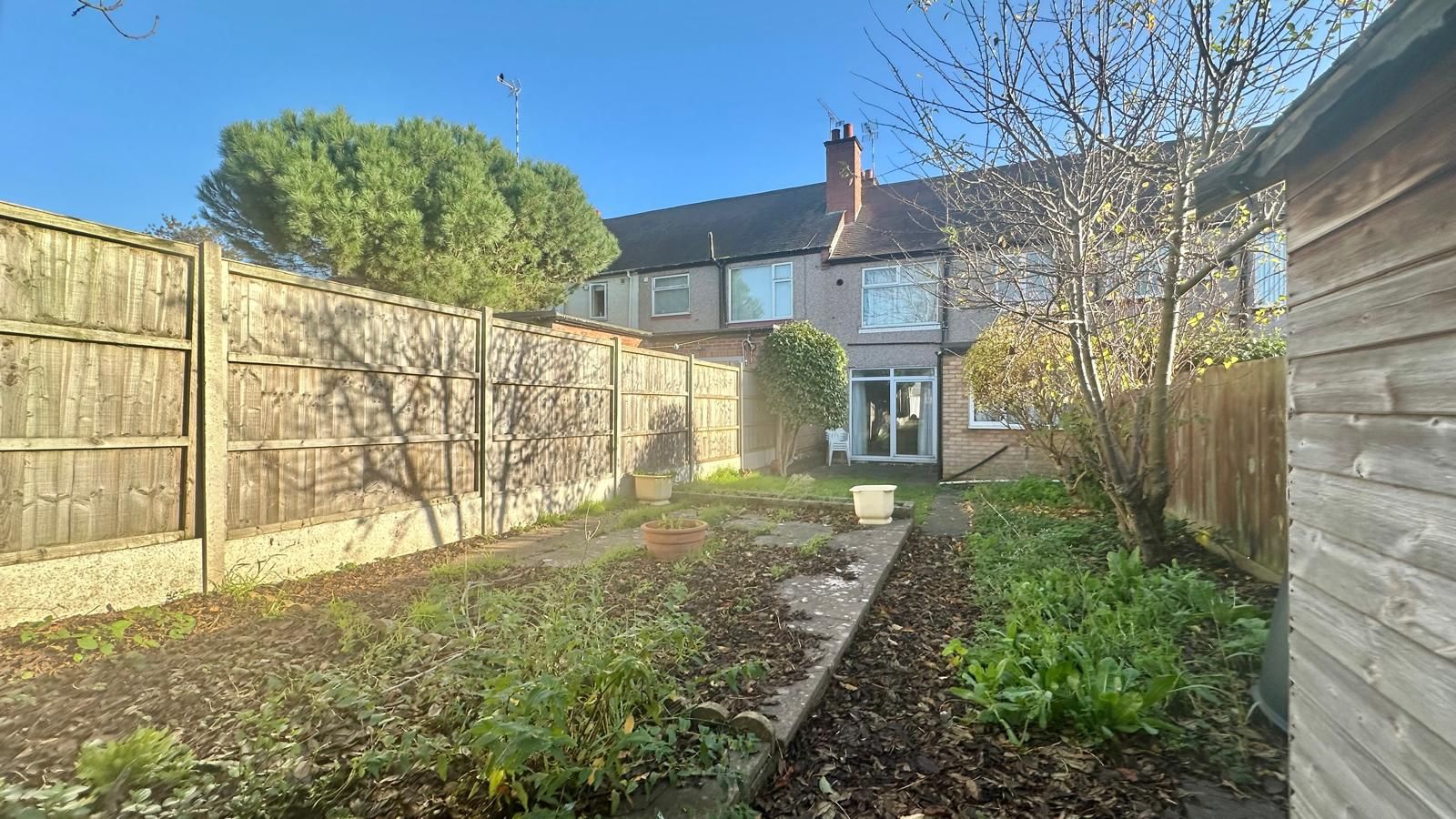 3 bedroom mid terraced house Sold in Coventry - Photograph 3.