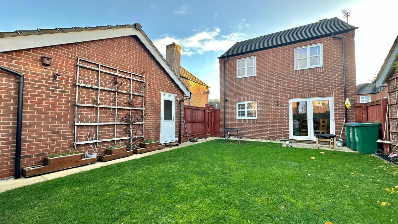 3 bedroom detached house SSTC in Coventry - Photograph 3.
