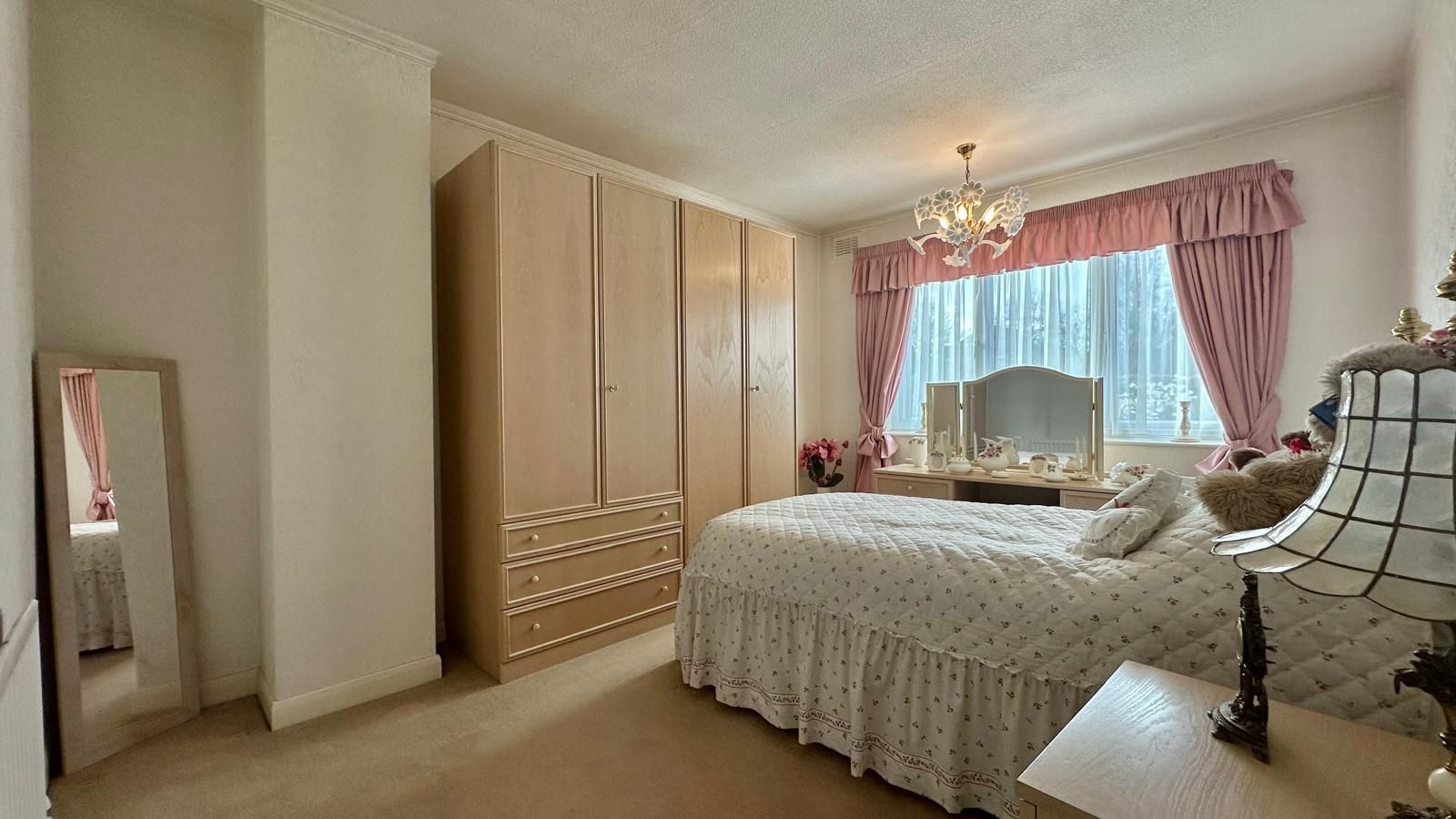 3 bedroom semi-detached house For Sale in Coventry - Photograph 14.