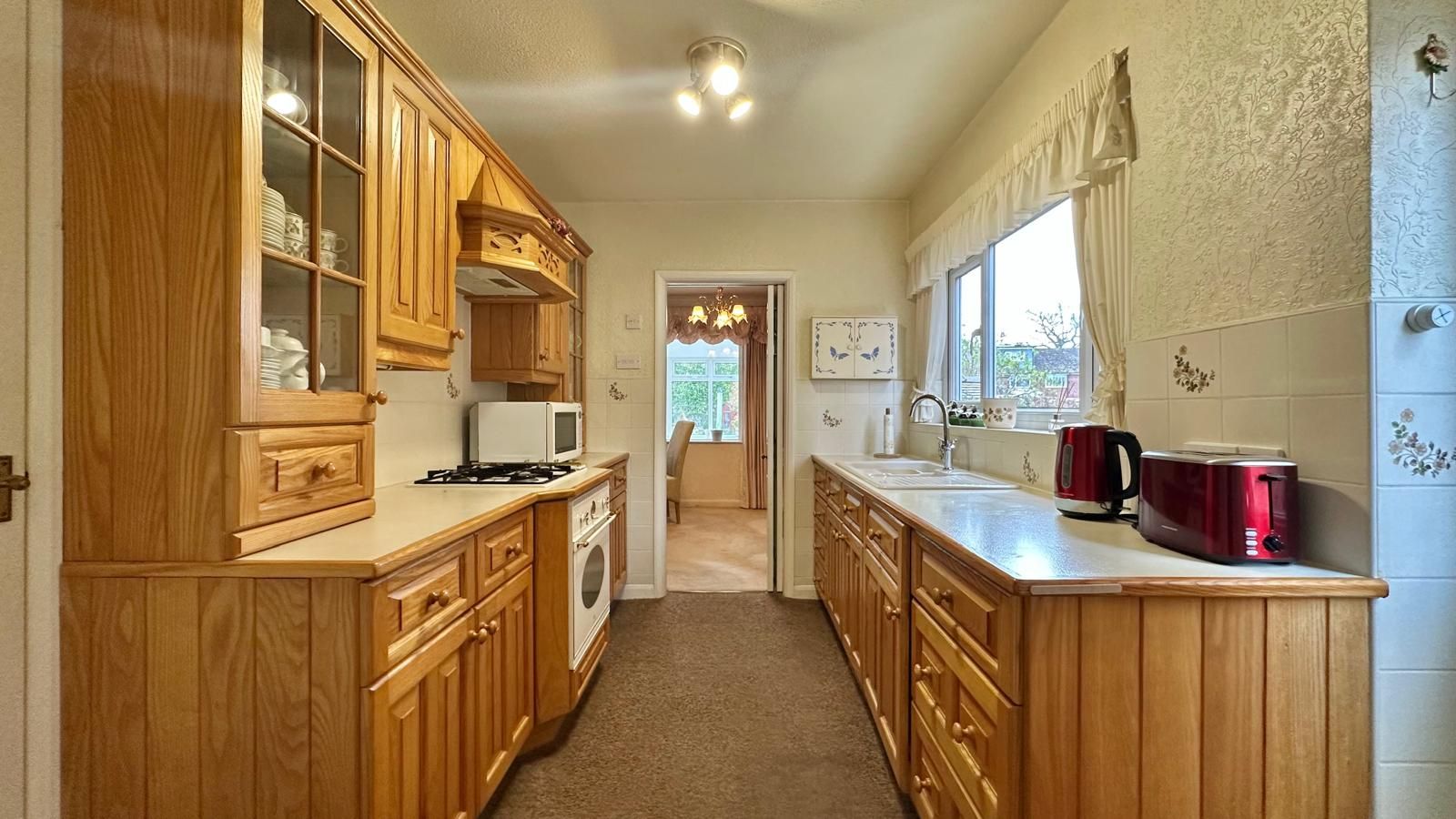 3 bedroom semi-detached house For Sale in Coventry - Photograph 10.