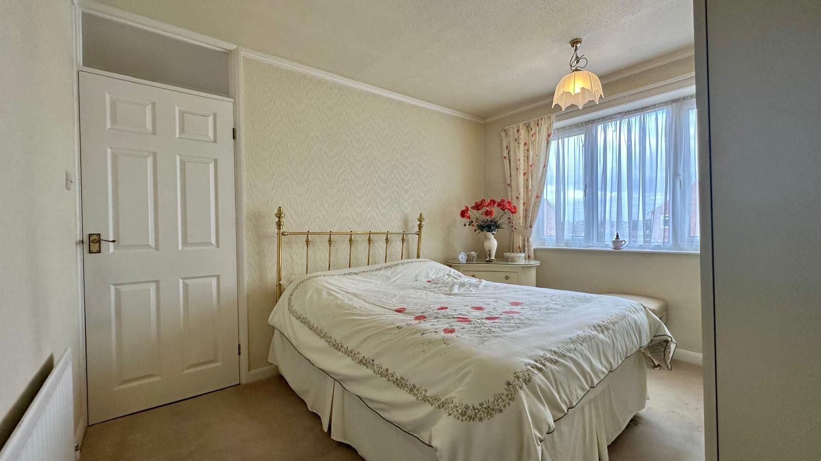 3 bedroom semi-detached house For Sale in Coventry - Photograph 17.