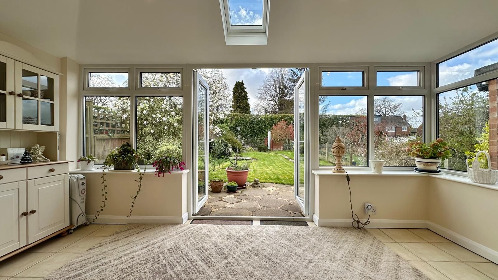 3 bedroom semi-detached house For Sale in Coventry - Photograph 9.