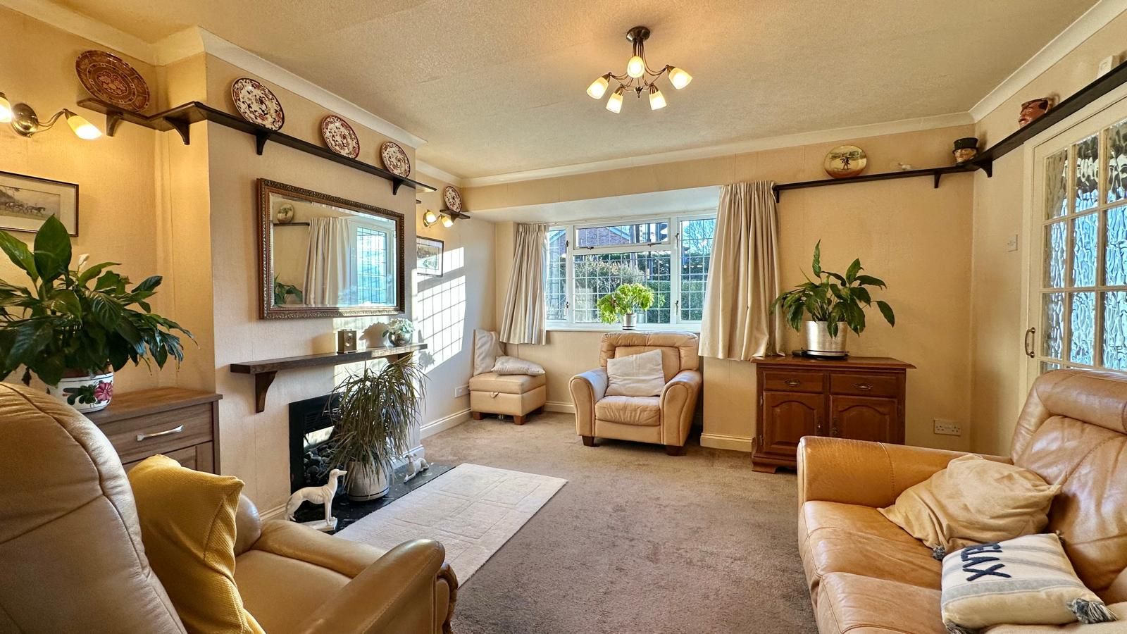 3 bedroom semi-detached house For Sale in Coventry - Property photograph.