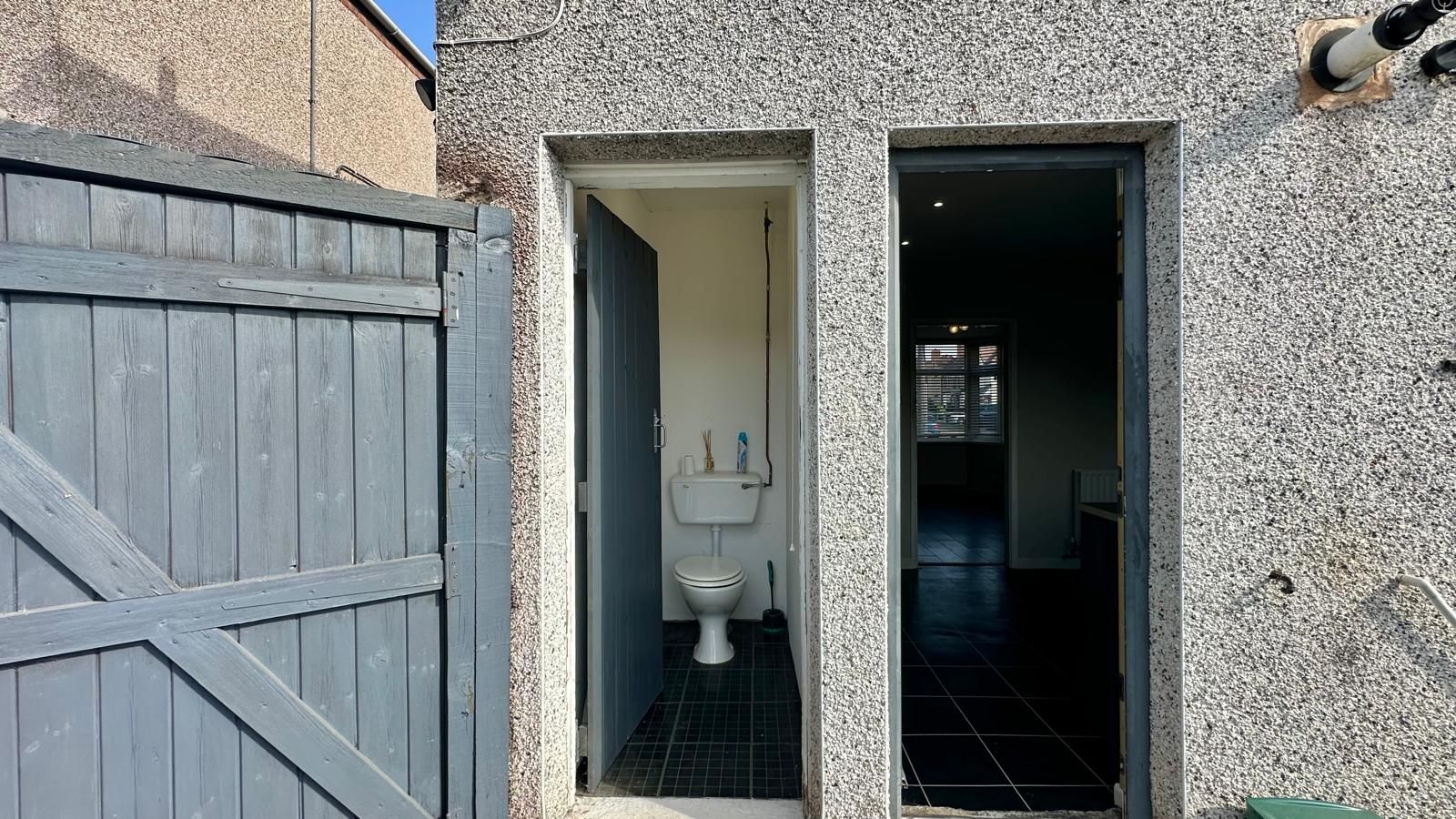 3 bedroom semi-detached house For Sale in Coventry - Photograph 18.