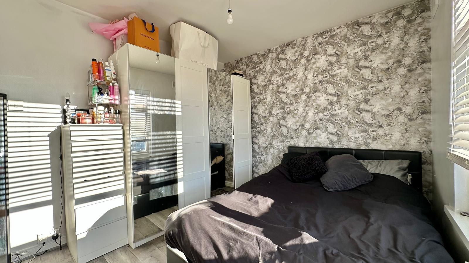 3 bedroom semi-detached house SSTC in Coventry - Photograph 10.