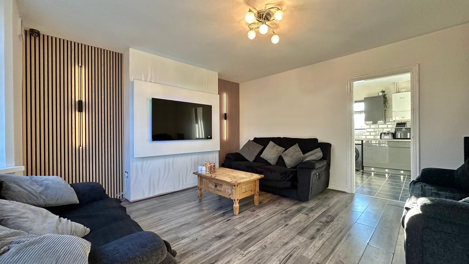 3 bedroom semi-detached house SSTC in Coventry - Photograph 3.