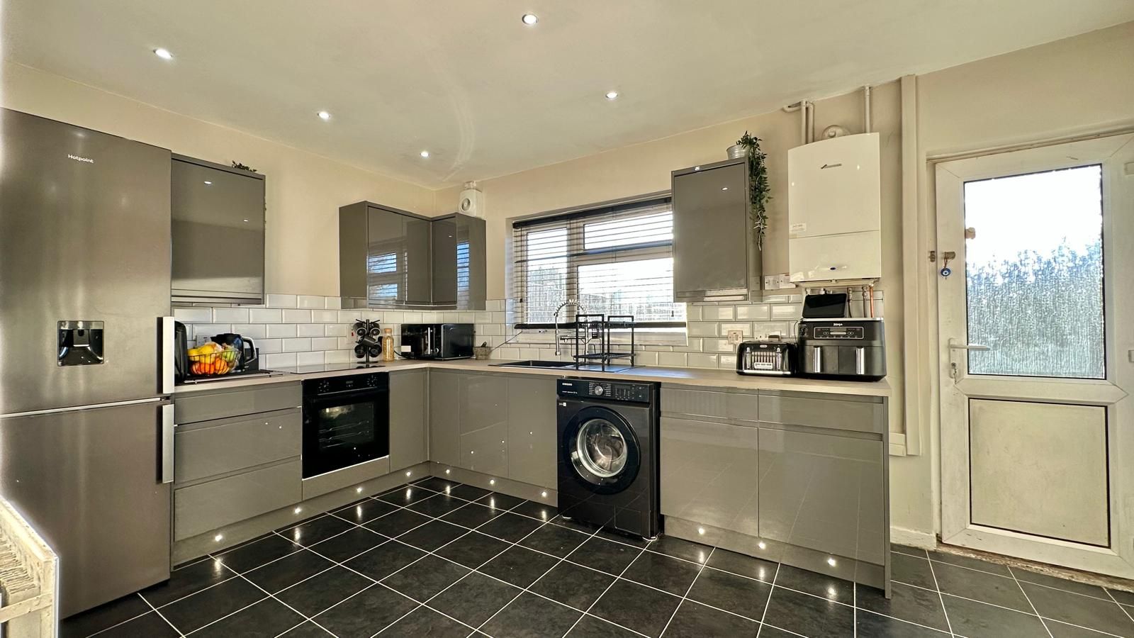 3 bedroom semi-detached house SSTC in Coventry - Photograph 4.