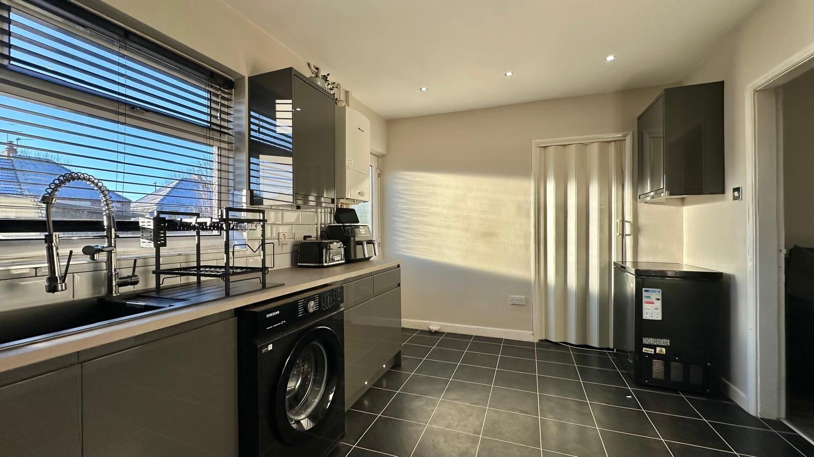 3 bedroom semi-detached house SSTC in Coventry - Photograph 5.