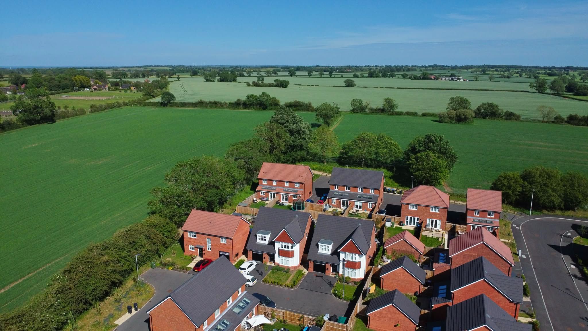 4 bedroom detached house For Sale in Hinckley - Photograph 24.