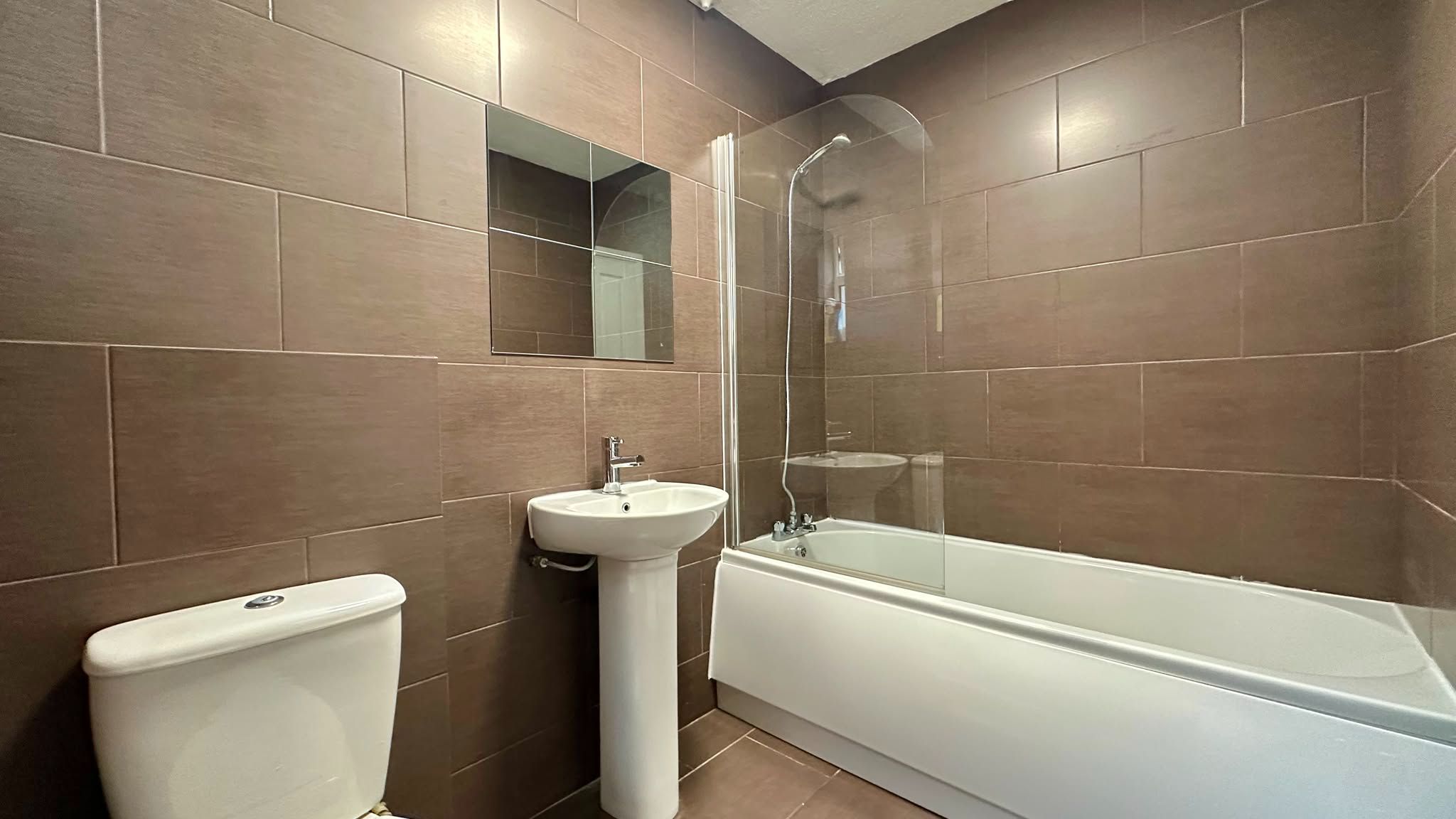 2 bedroom apartment flat/apartment For Sale in Coventry - Photograph 11.