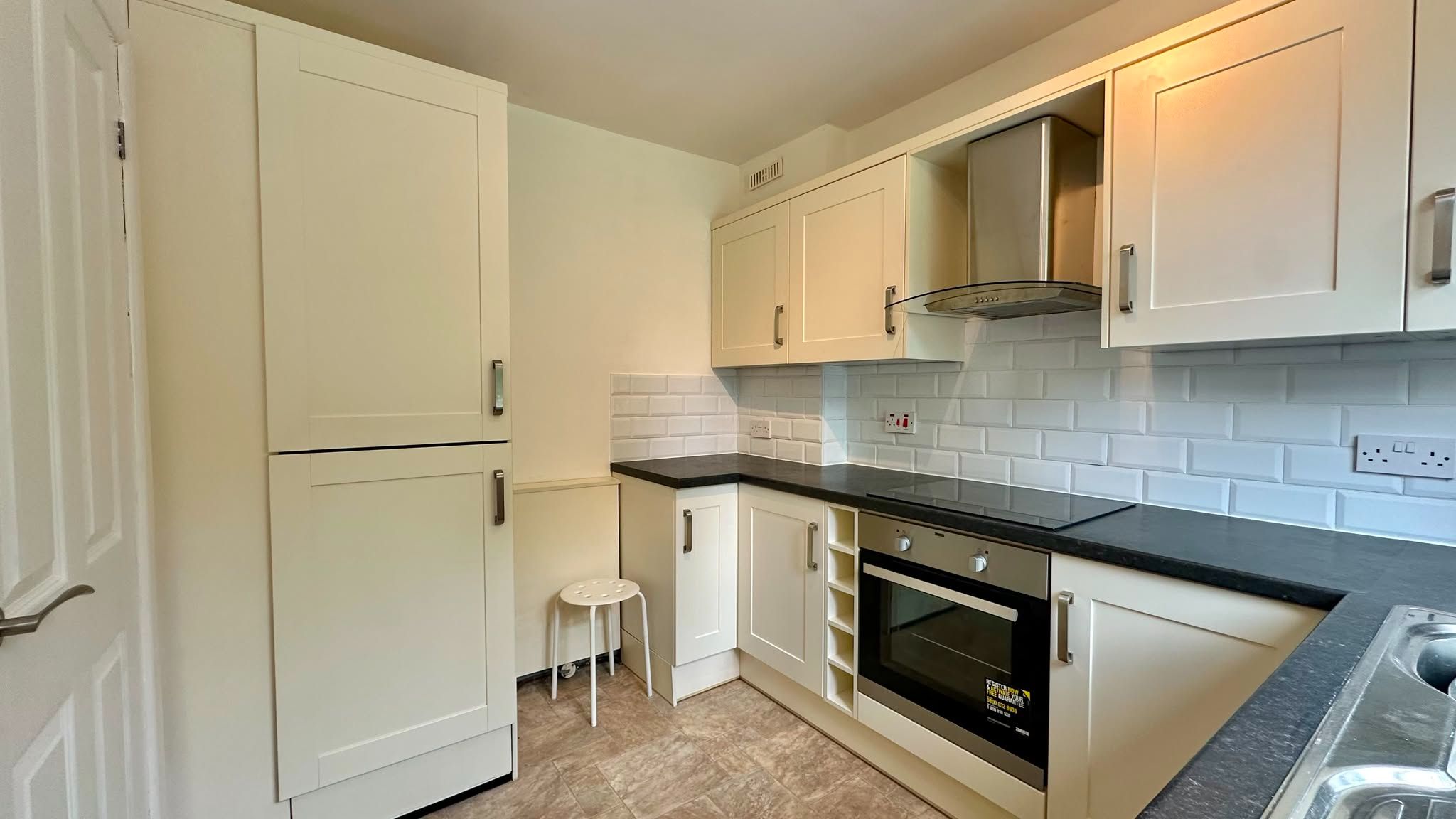 2 bedroom apartment flat/apartment For Sale in Coventry - Photograph 3.