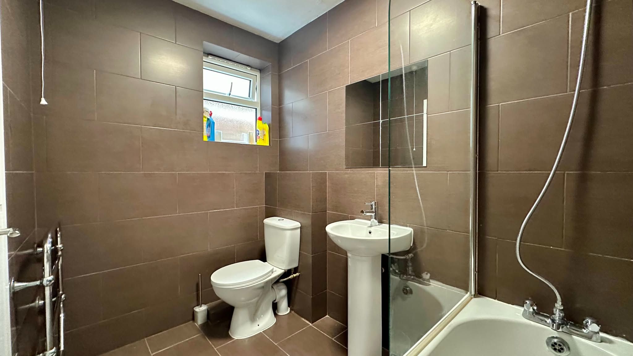 2 bedroom apartment flat/apartment For Sale in Coventry - Photograph 12.
