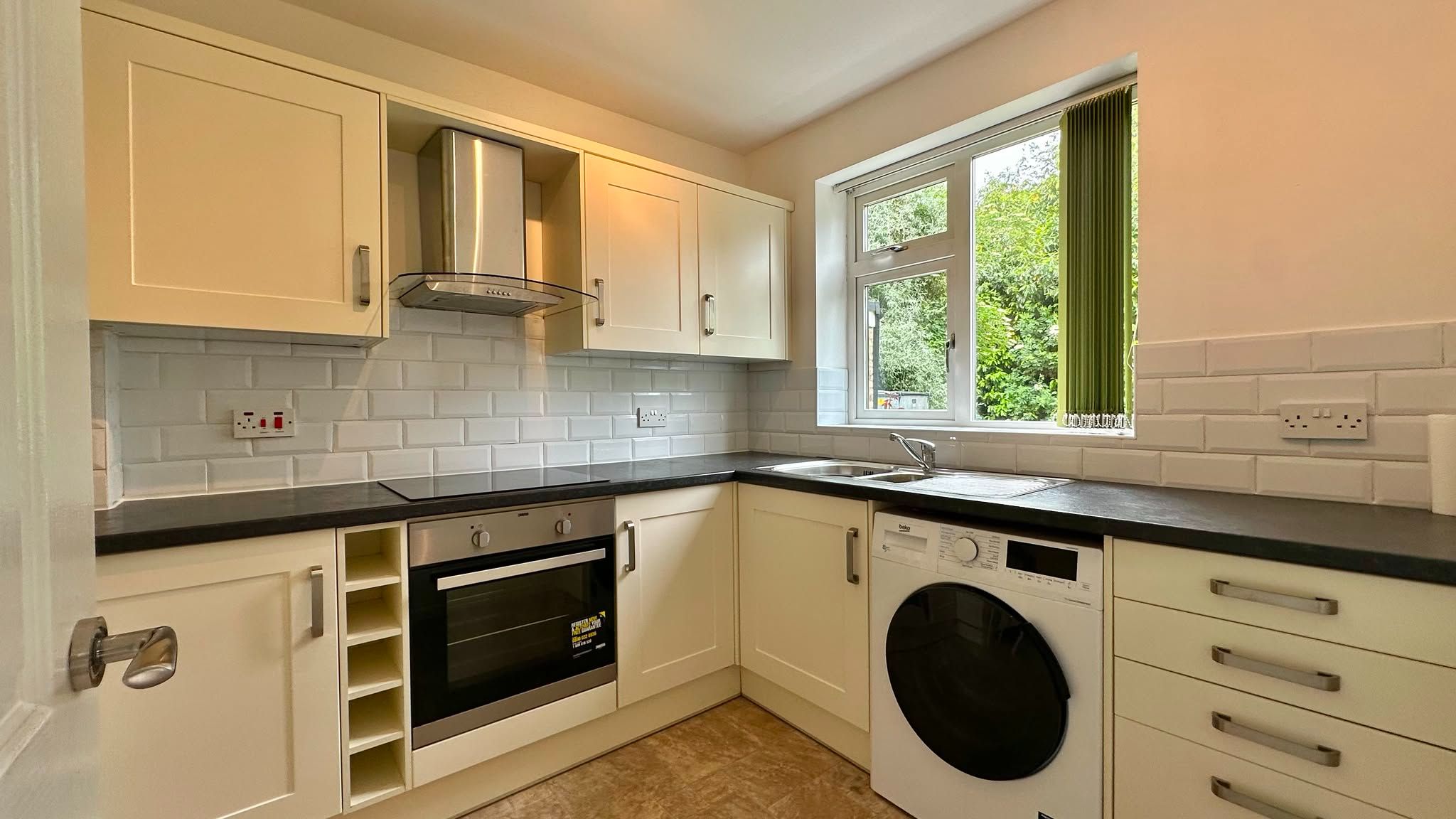 2 bedroom apartment flat/apartment For Sale in Coventry - Property photograph.