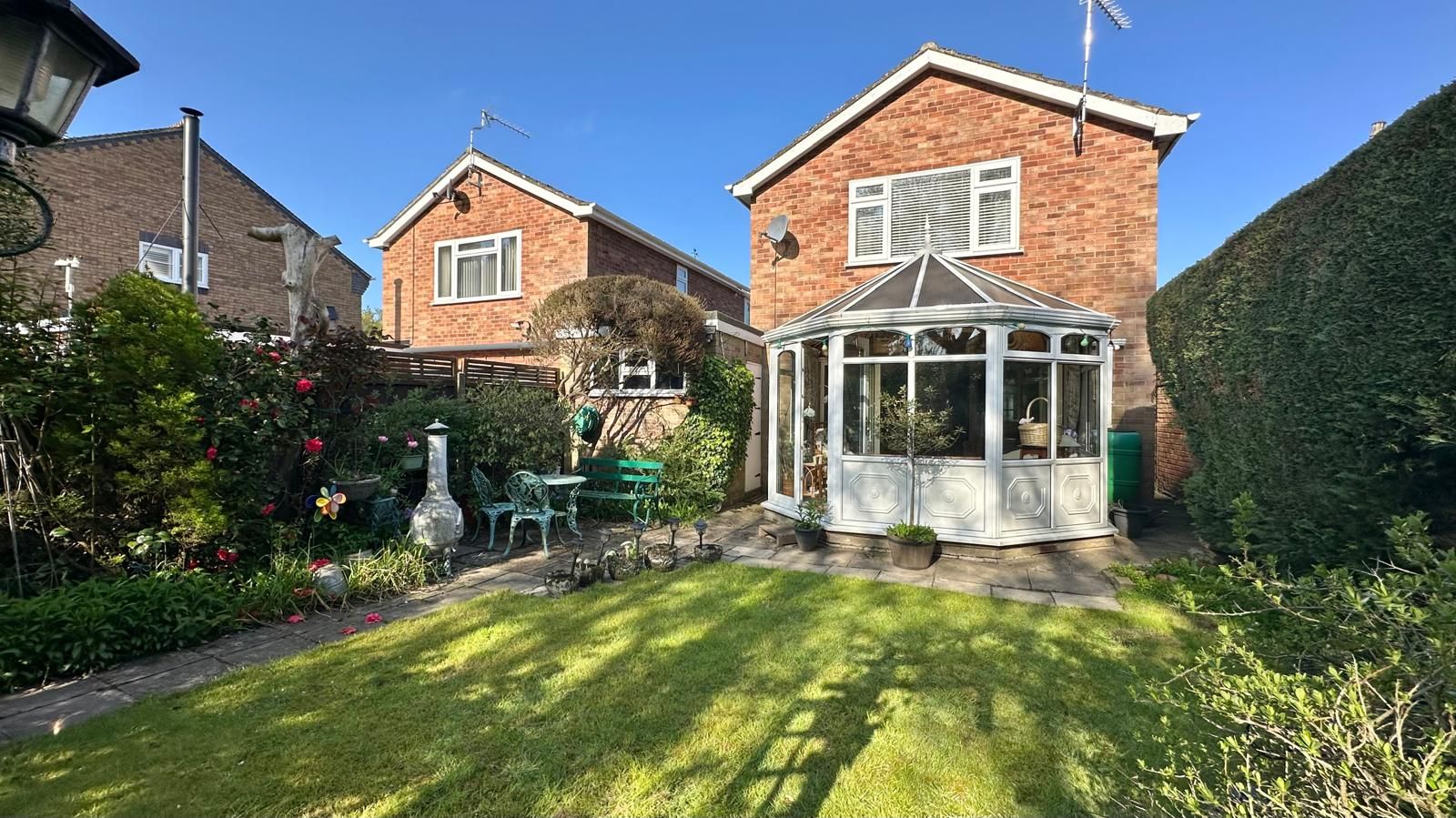 3 bedroom detached house For Sale in Coventry - Photograph 26.