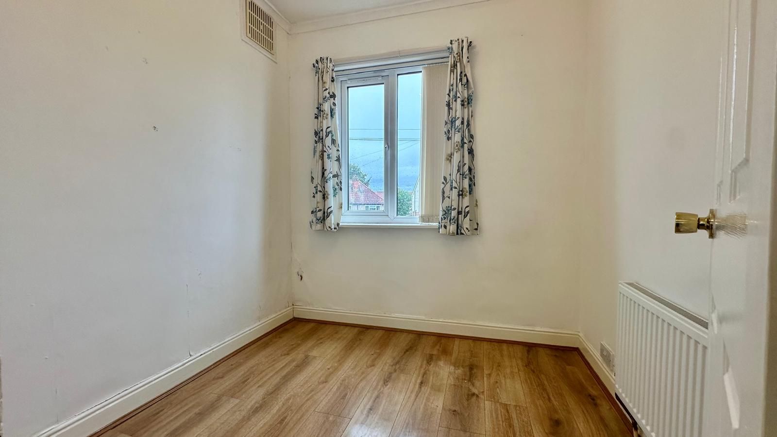 3 bedroom end terraced house For Sale in Coventry - Photograph 14.