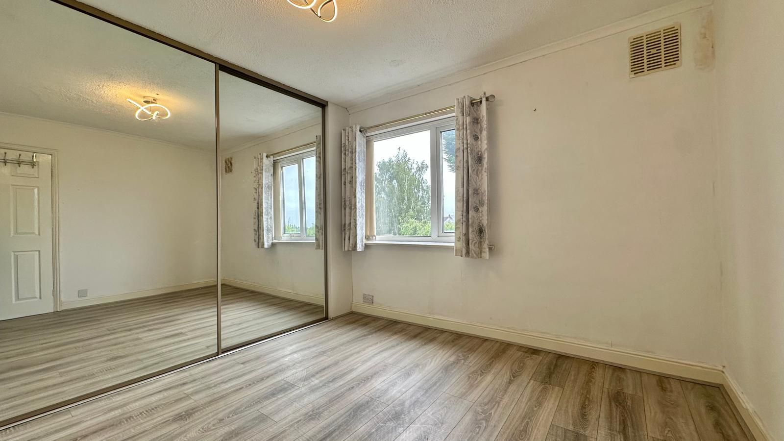 3 bedroom end terraced house For Sale in Coventry - Photograph 4.