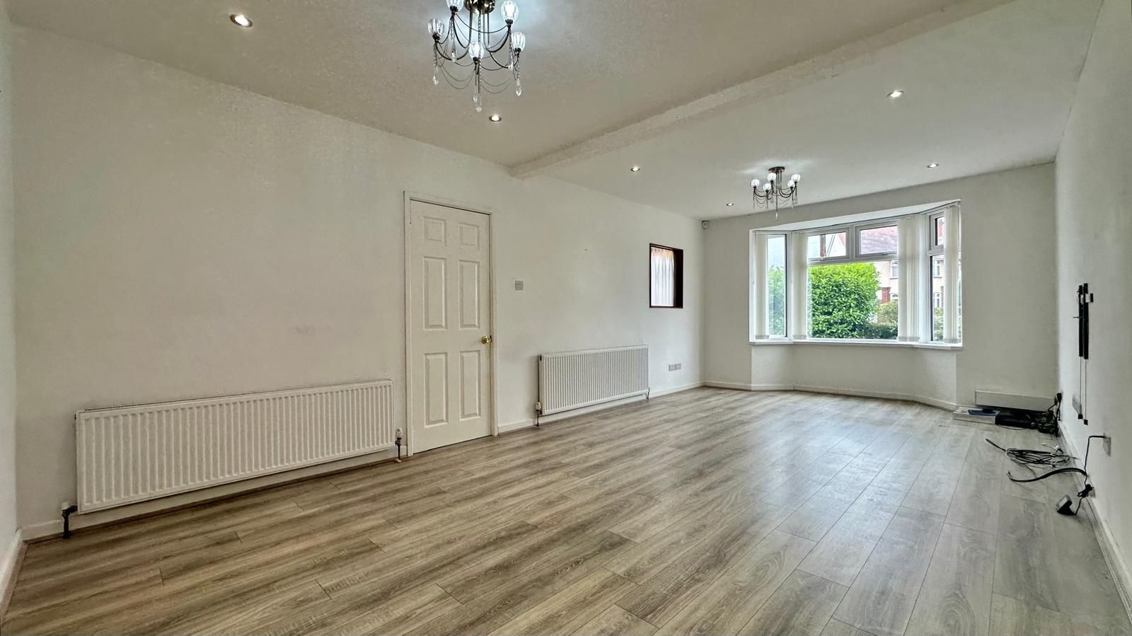3 bedroom end terraced house For Sale in Coventry - Photograph 3.