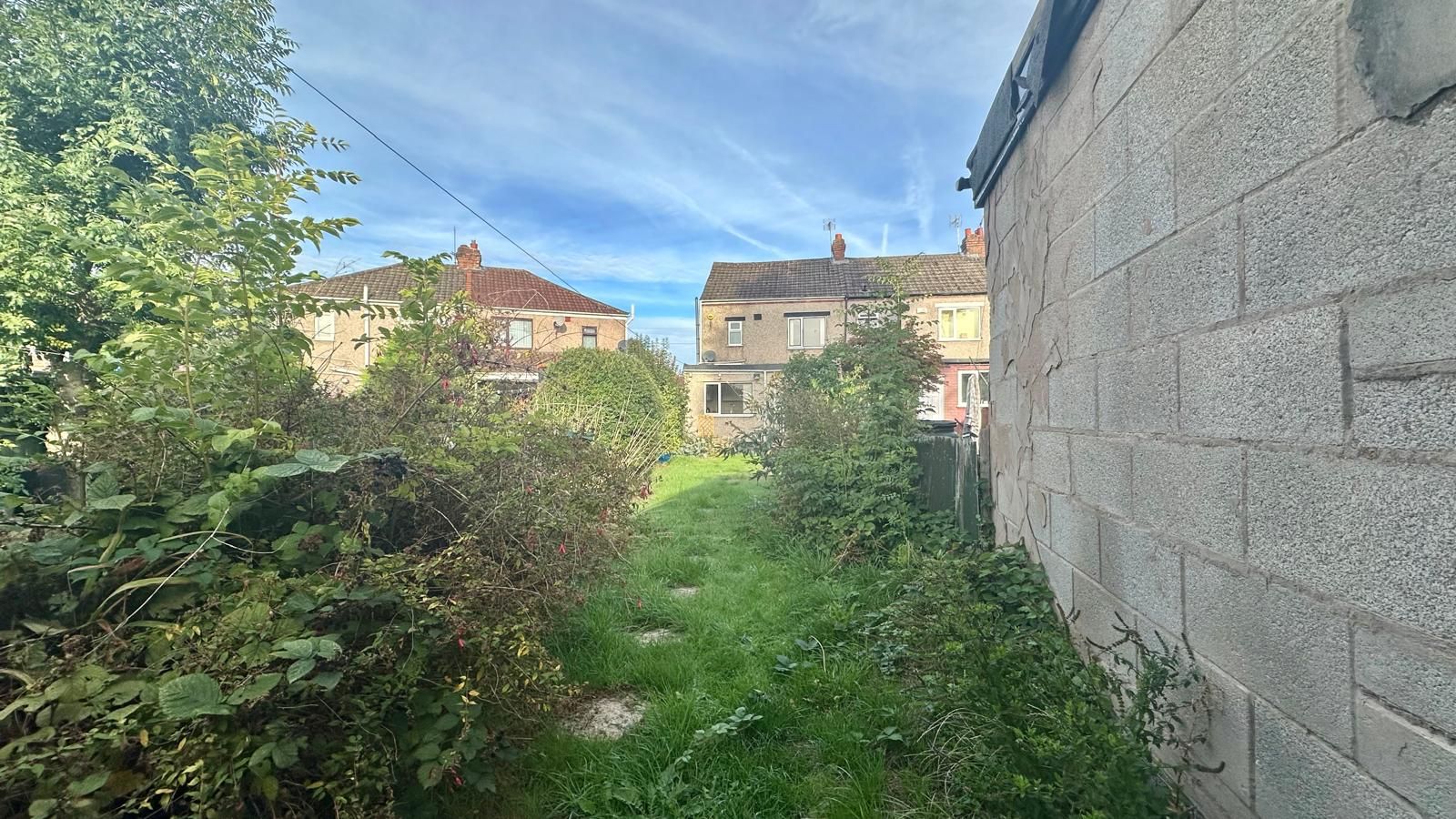 3 bedroom end terraced house For Sale in Coventry - Photograph 20.