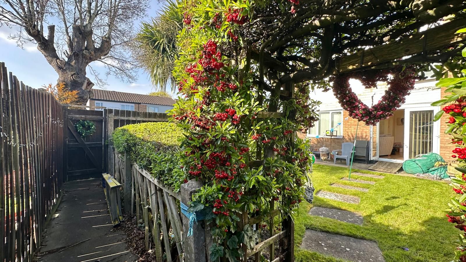 3 bedroom end terraced house For Sale in Coventry - Photograph 17.