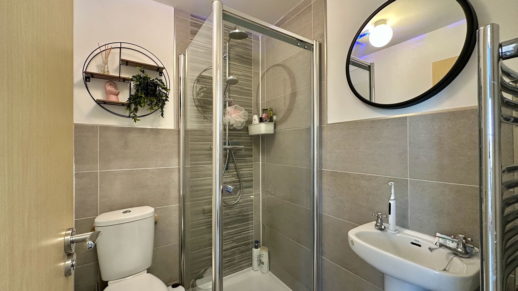 4 bedroom town house For Sale in Coventry - Photograph 20.