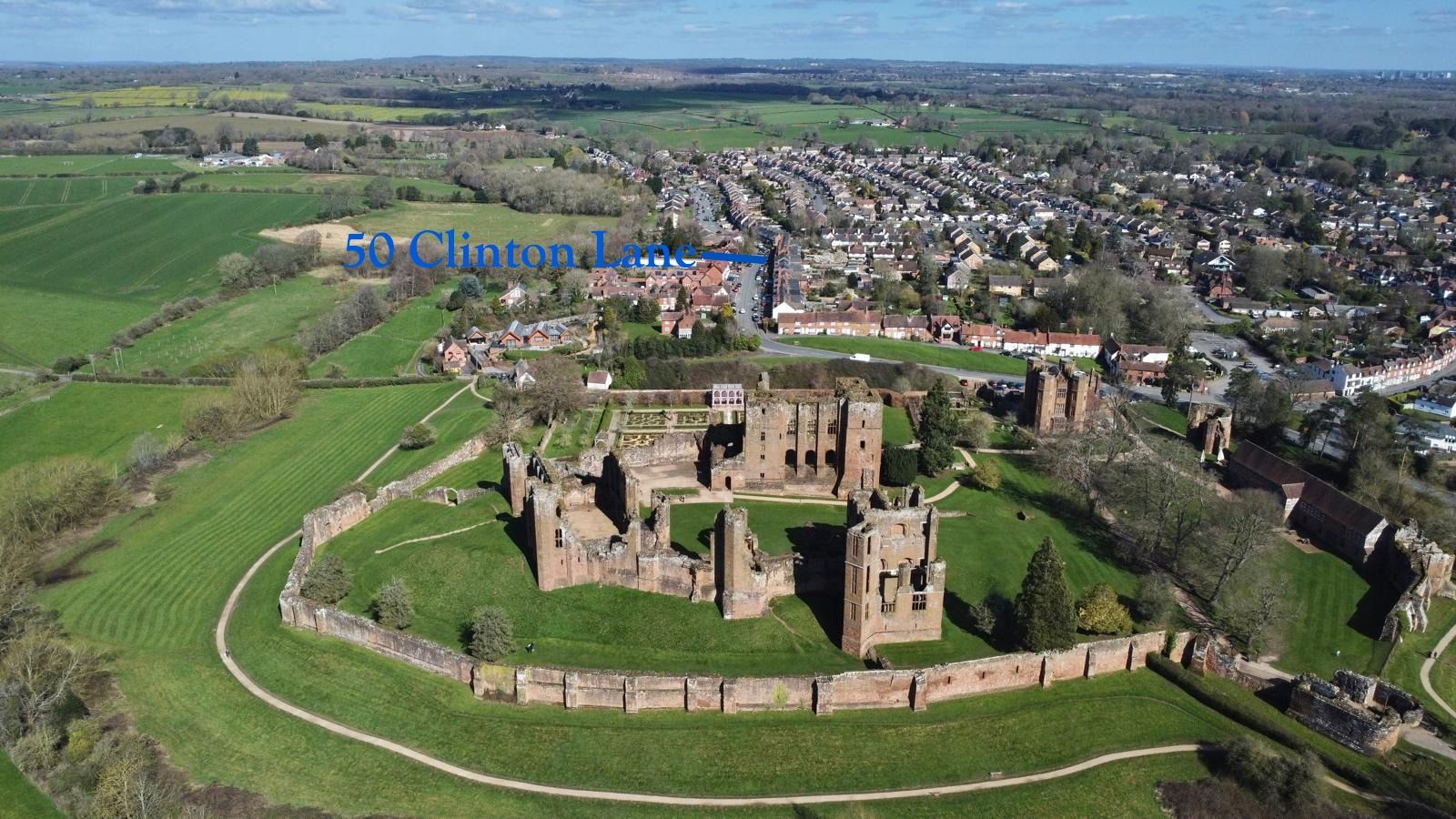 2 bedroom detached house For Sale in Kenilworth - Photograph 26.