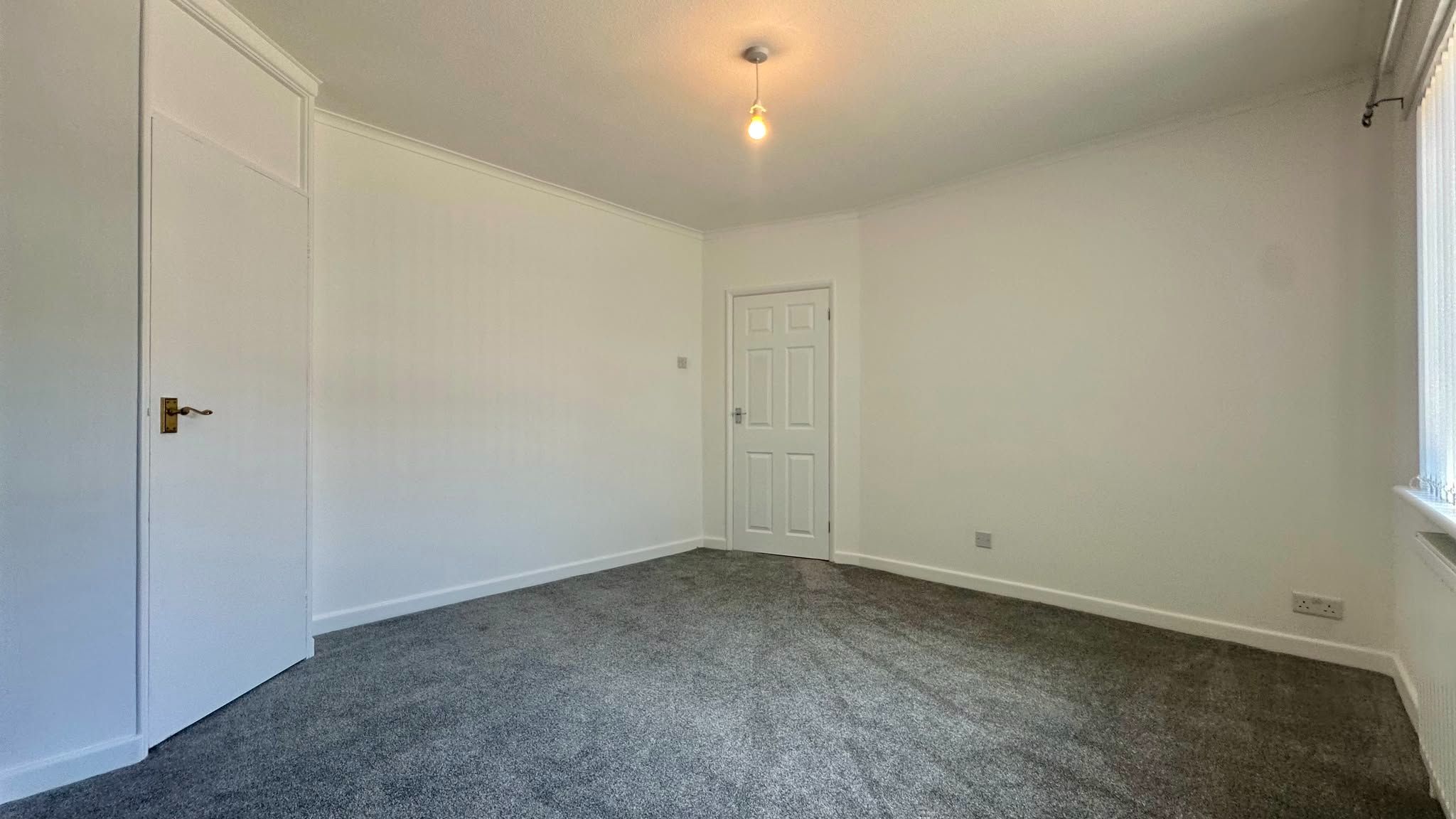 1 bedroom semi-detached bungalow To Let in Coventry - Photograph 9.