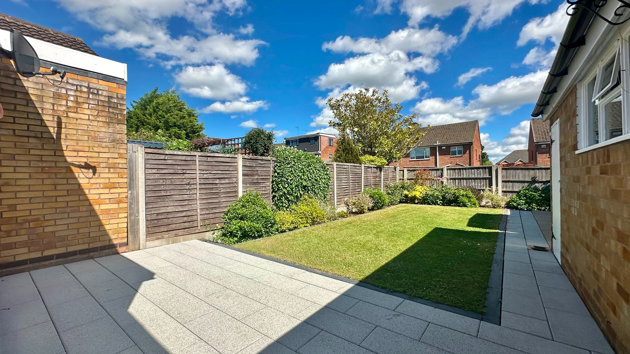 1 bedroom semi-detached bungalow To Let in Coventry - Photograph 11.