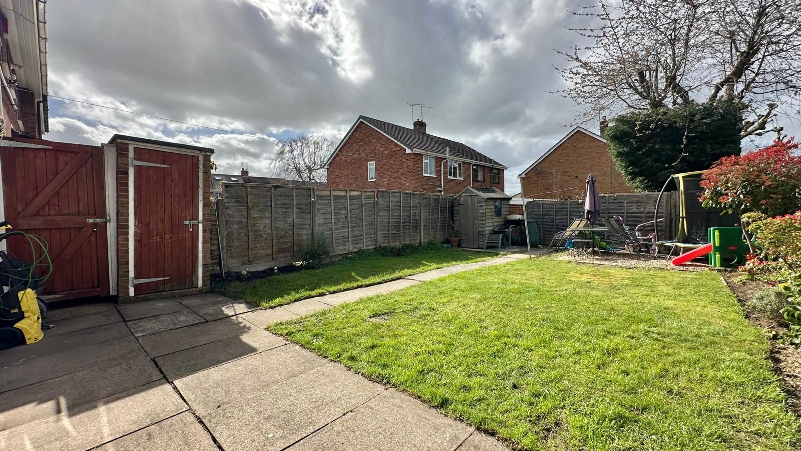 3 bedroom mid terraced house For Sale in Coventry - Photograph 20.
