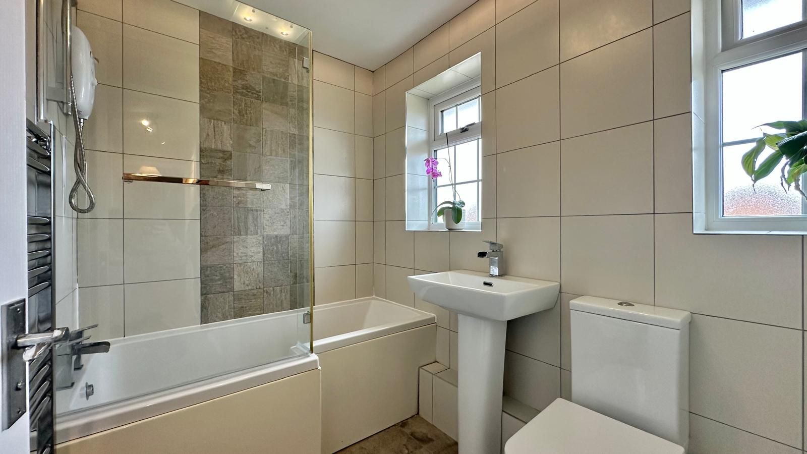 3 bedroom mid terraced house For Sale in Coventry - Photograph 16.