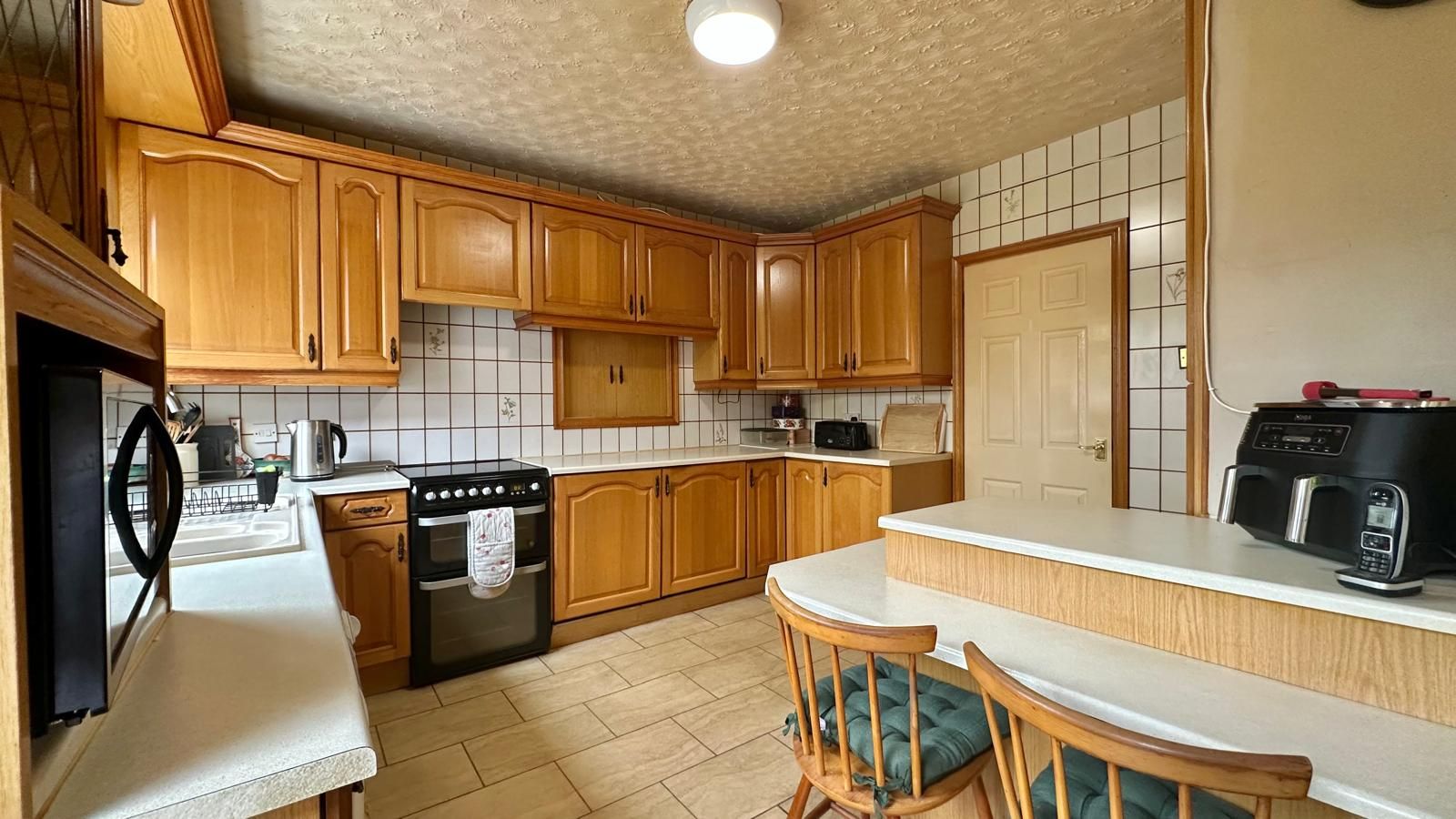 4 bedroom detached house For Sale in Coventry - Photograph 4.