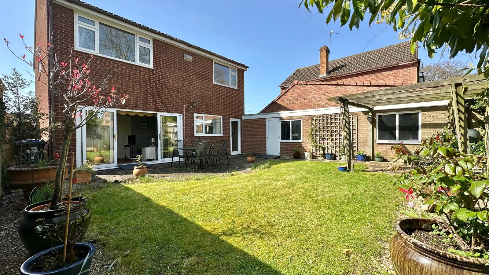 4 bedroom detached house For Sale in Coventry - Photograph 27.