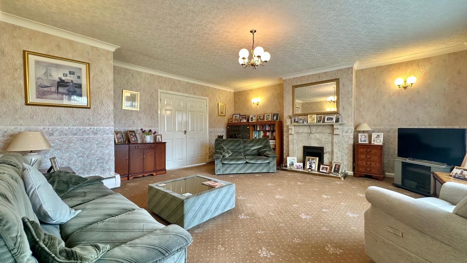 4 bedroom detached house For Sale in Coventry - Photograph 2.