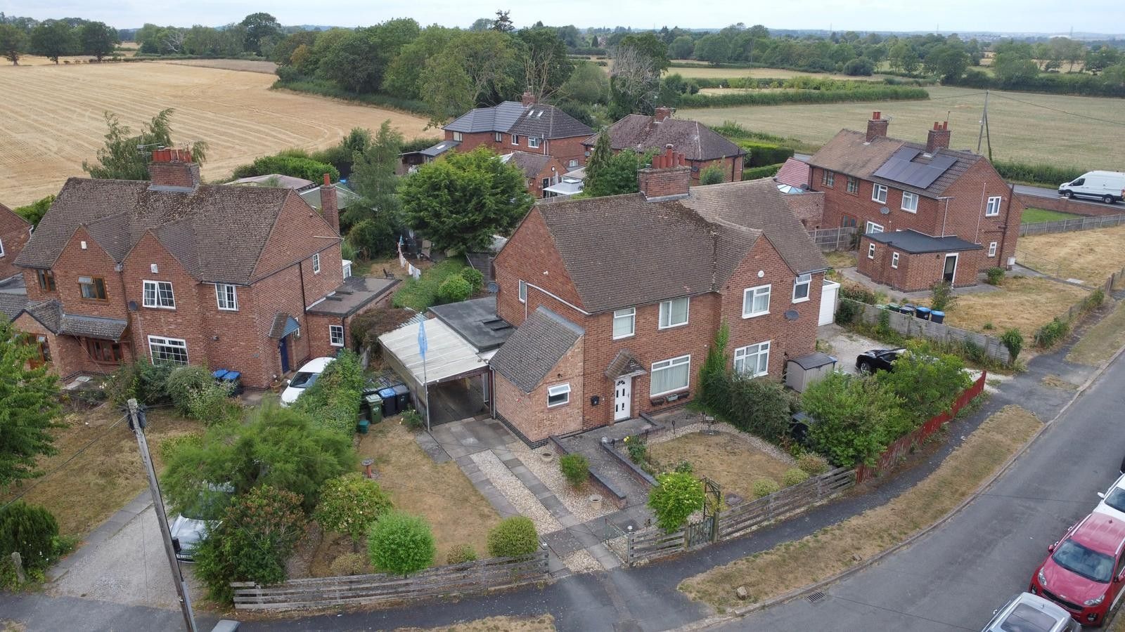 3 bedroom semi-detached house For Sale in Coventry - Photograph 1.