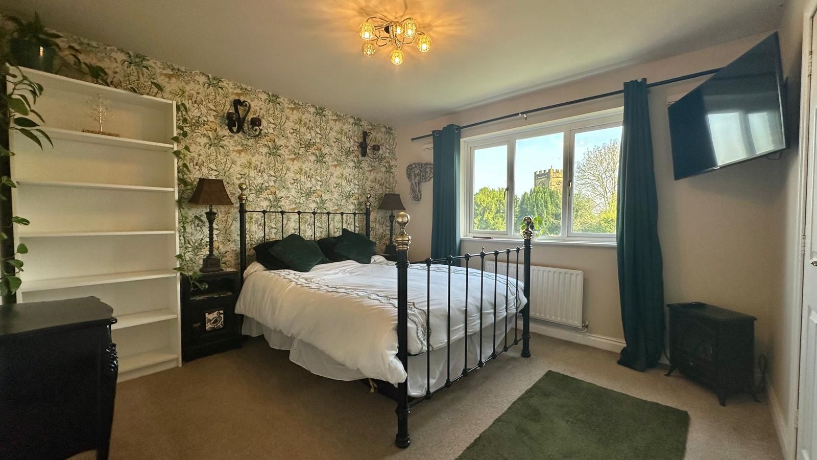 4 bedroom detached house For Sale in Coventry - Photograph 21.