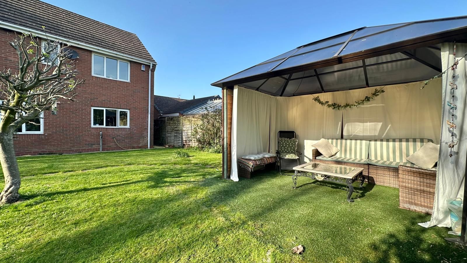 4 bedroom detached house For Sale in Coventry - Photograph 32.