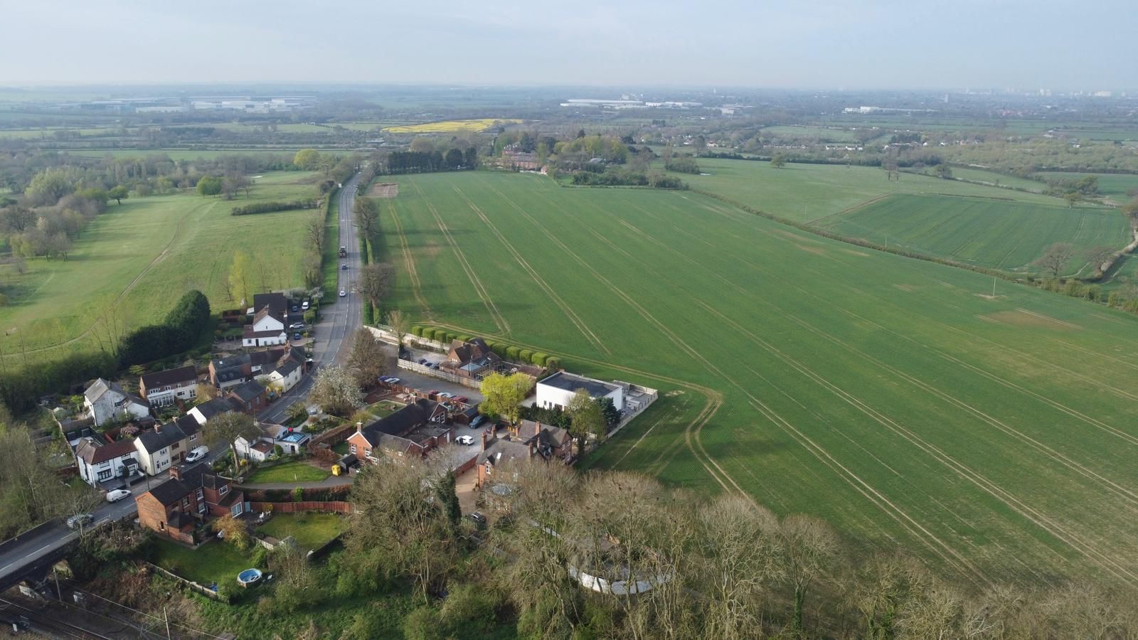 4 bedroom detached house For Sale in Coventry - Photograph 37.
