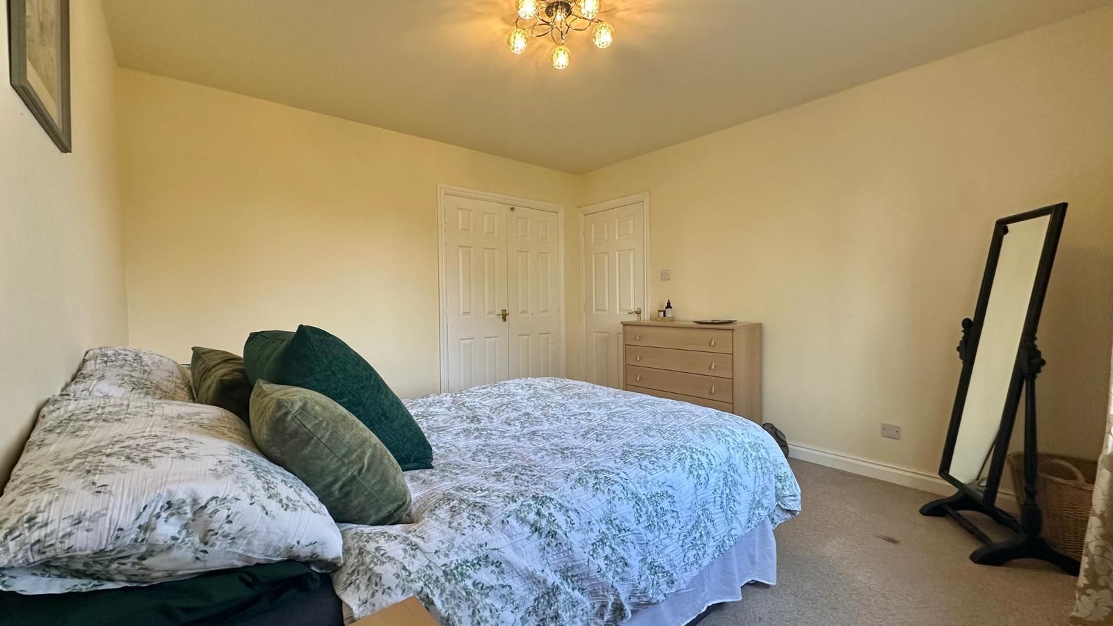 4 bedroom detached house For Sale in Coventry - Photograph 26.