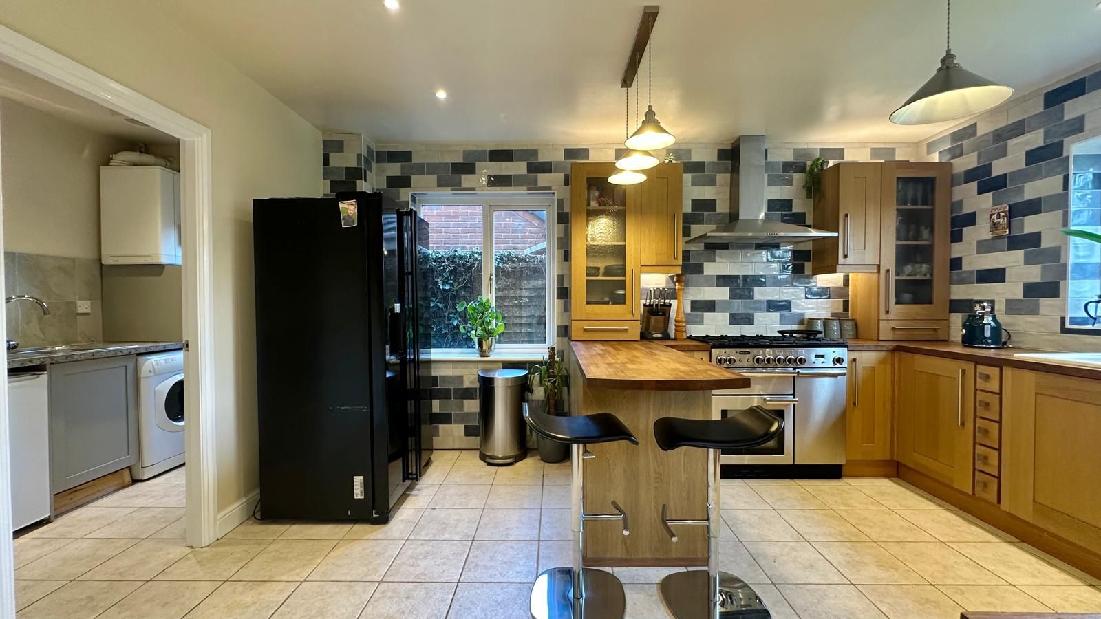 4 bedroom detached house For Sale in Coventry - Photograph 7.