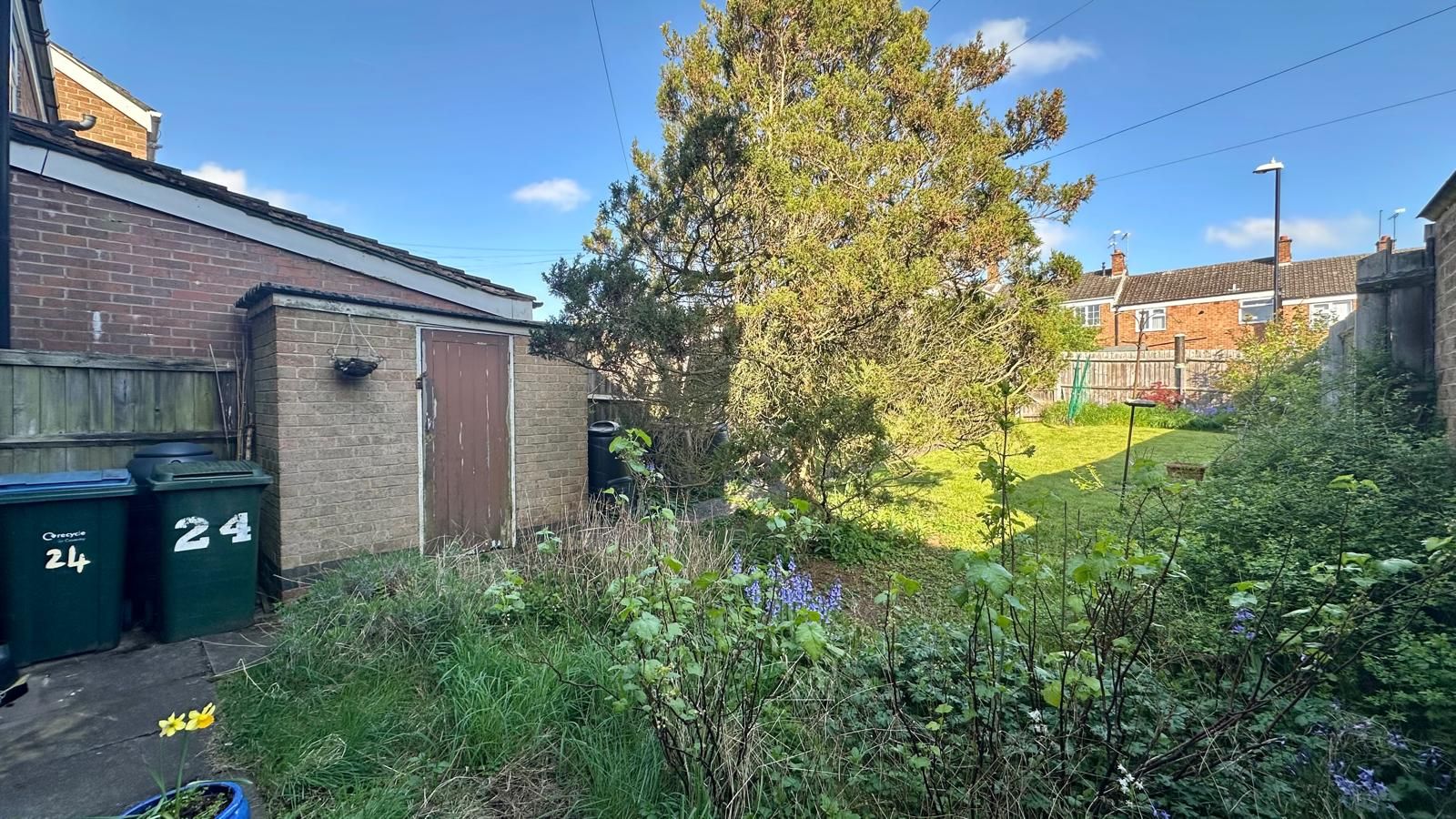 3 bedroom mid terraced house For Sale in Coventry - Photograph 2.