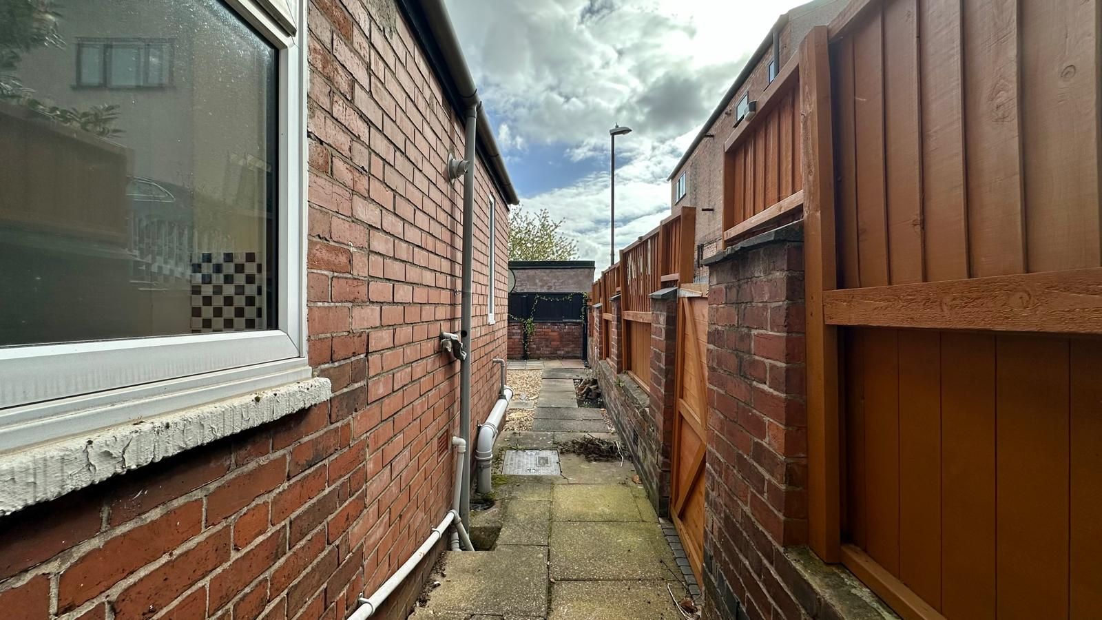 2 bedroom end terraced house For Sale in Coventry - Photograph 16.