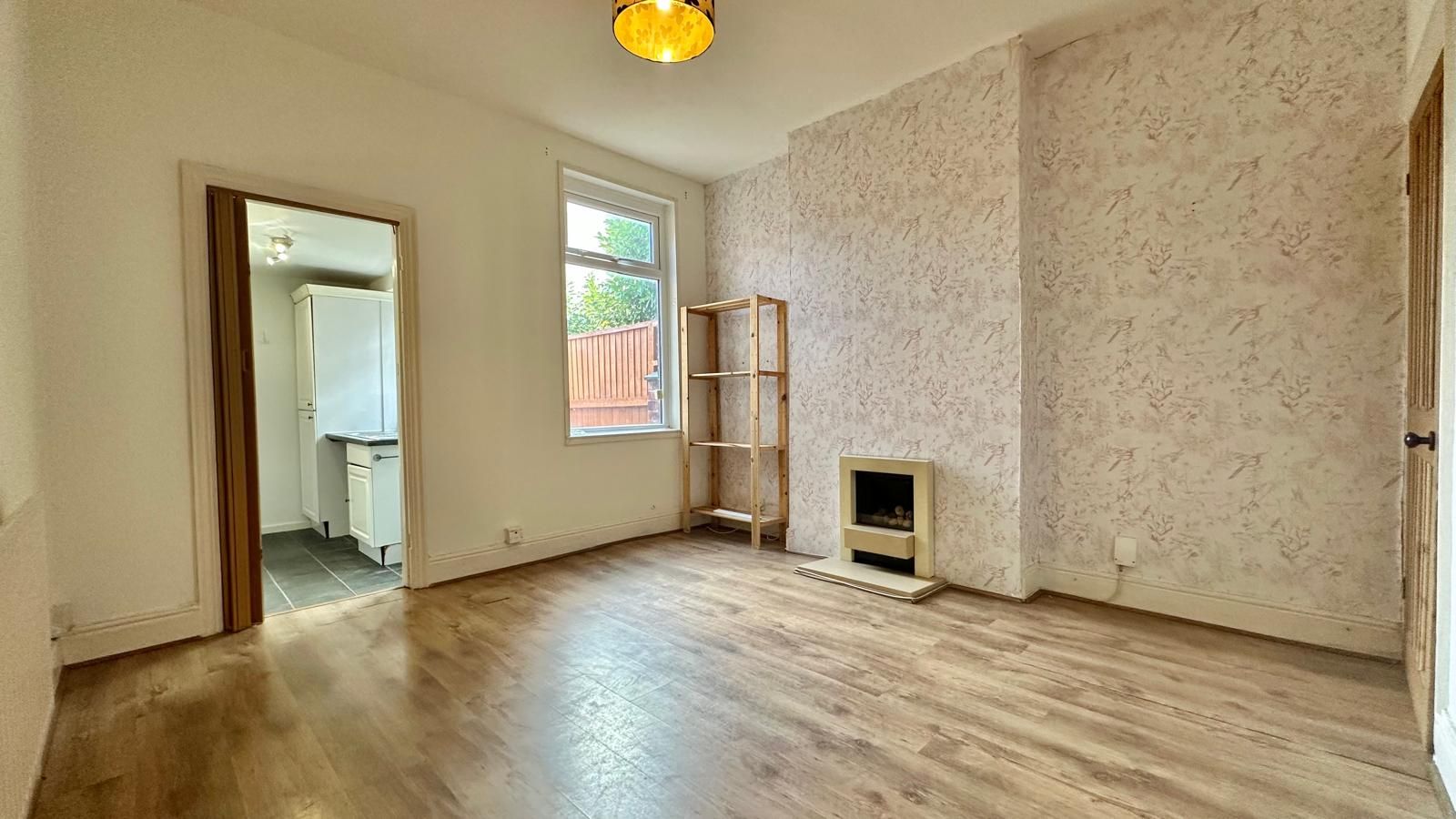 2 bedroom end terraced house For Sale in Coventry - Property photograph.