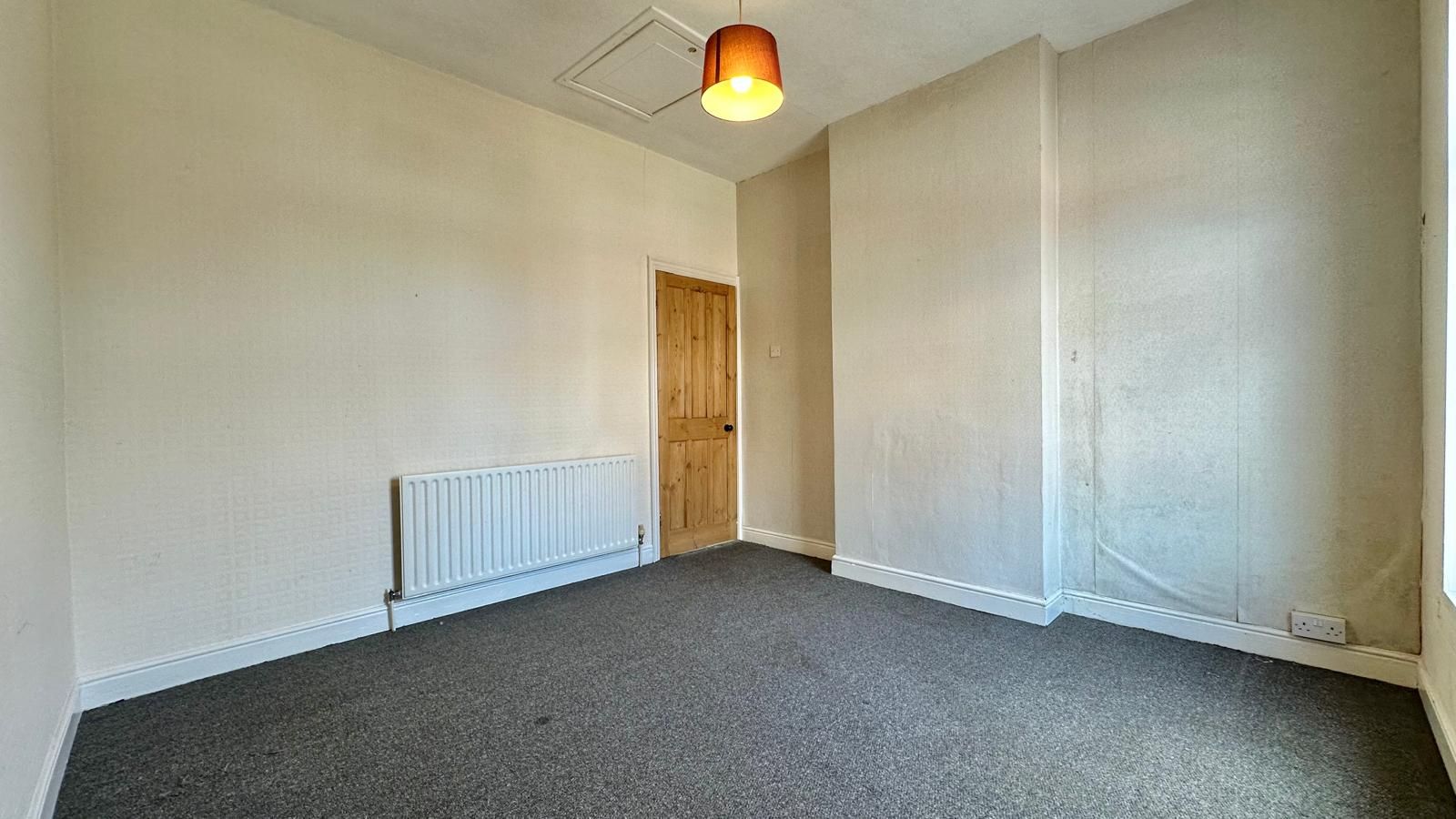 2 bedroom end terraced house For Sale in Coventry - Photograph 12.