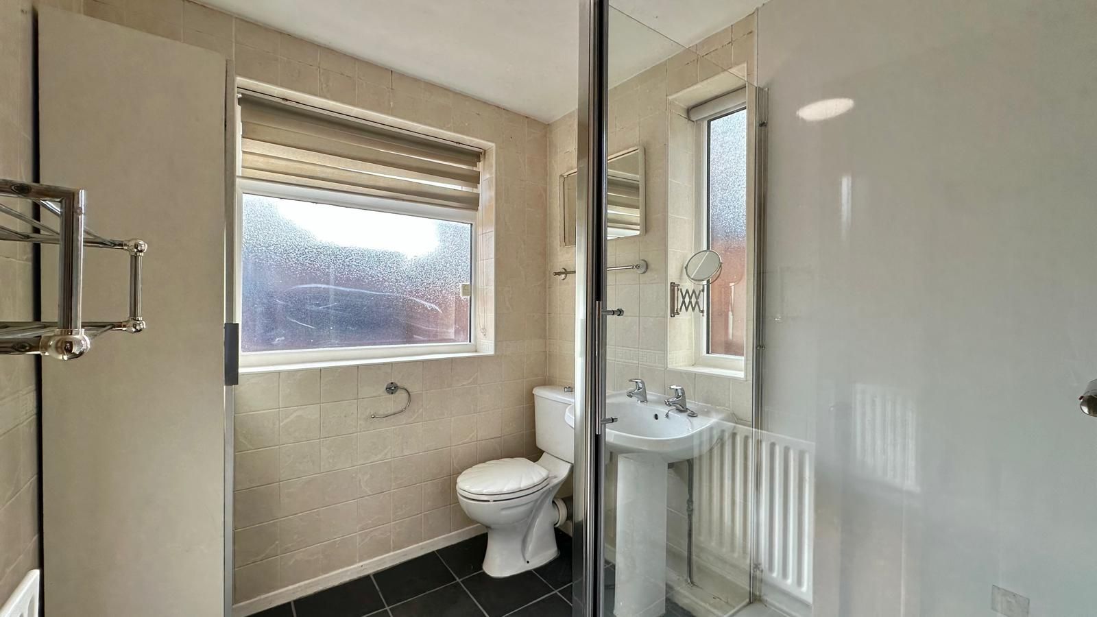 2 bedroom end terraced house For Sale in Coventry - Photograph 9.