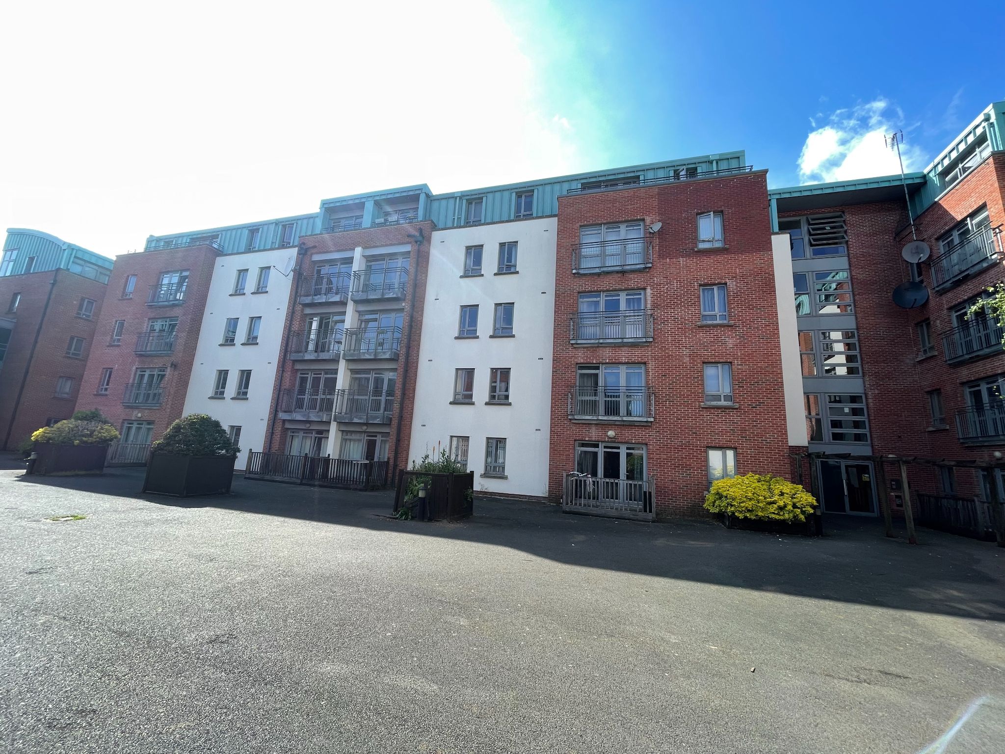 2 bedroom apartment flat/apartment Let Agreed in Coventry - Photograph 2.