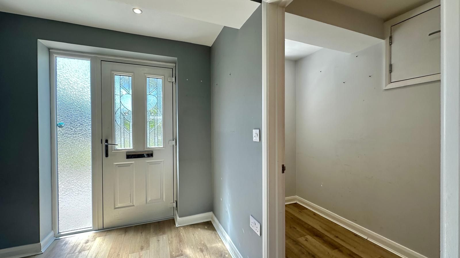 4 bedroom mid terraced house For Sale in Coventry - Photograph 13.