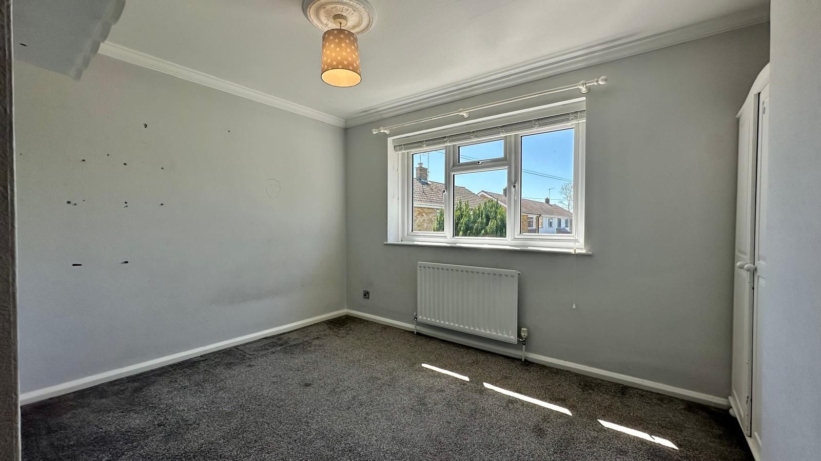 4 bedroom mid terraced house For Sale in Coventry - Photograph 16.