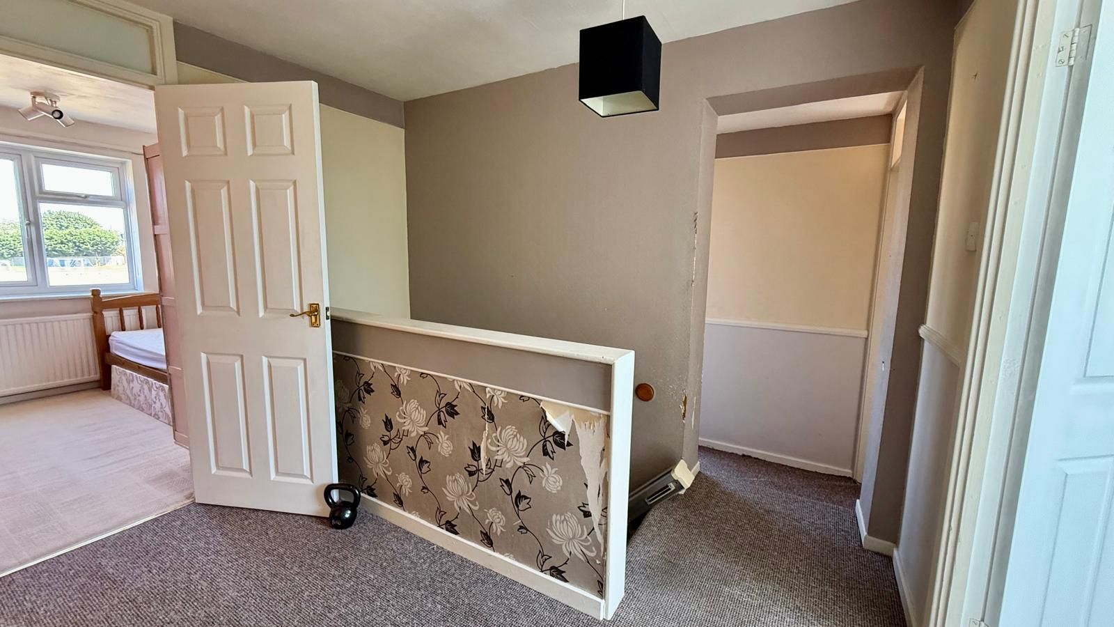 5 bedroom detached house For Sale in Coventry - photograph 11