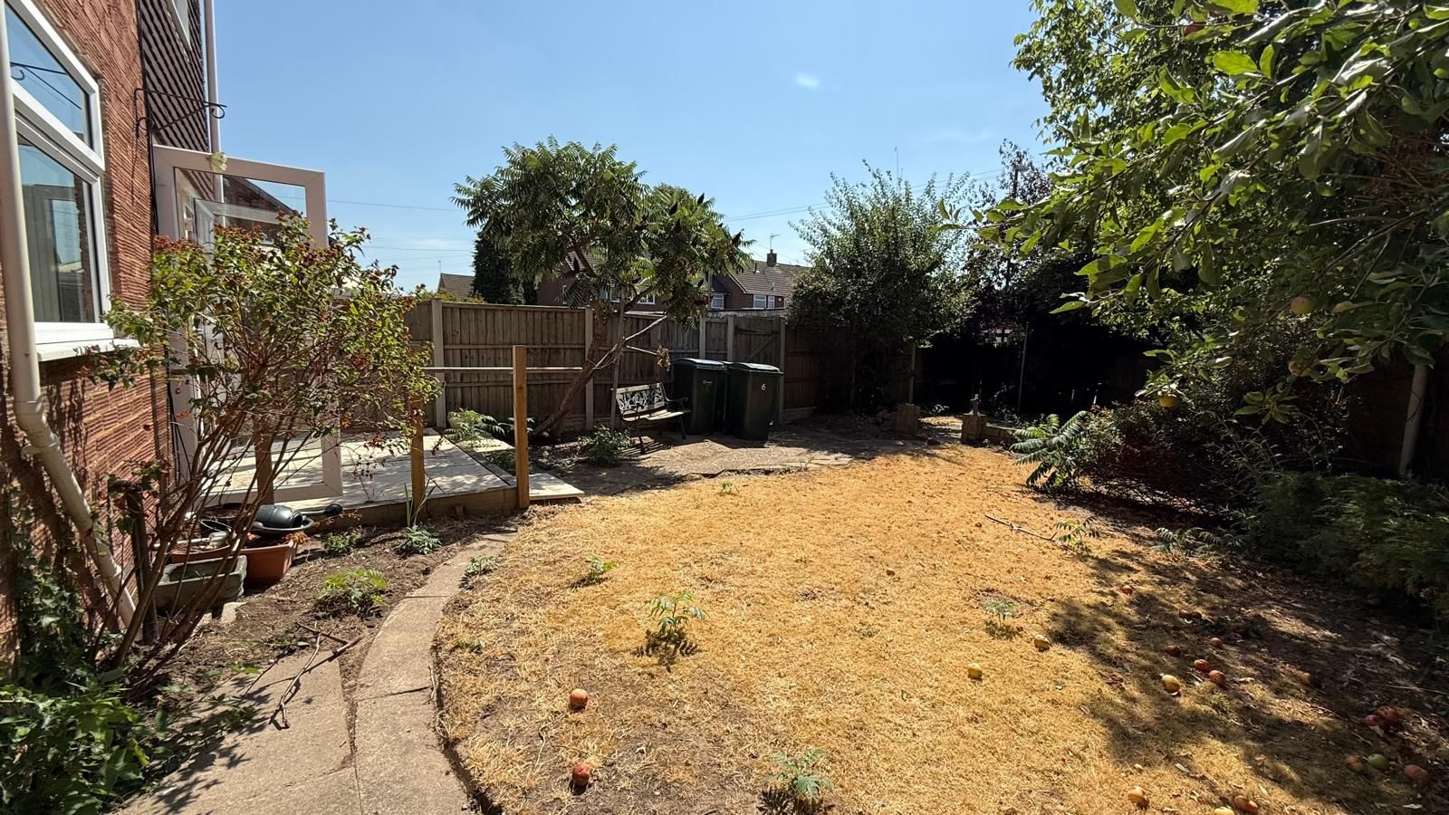 5 bedroom detached house For Sale in Coventry - photograph 21
