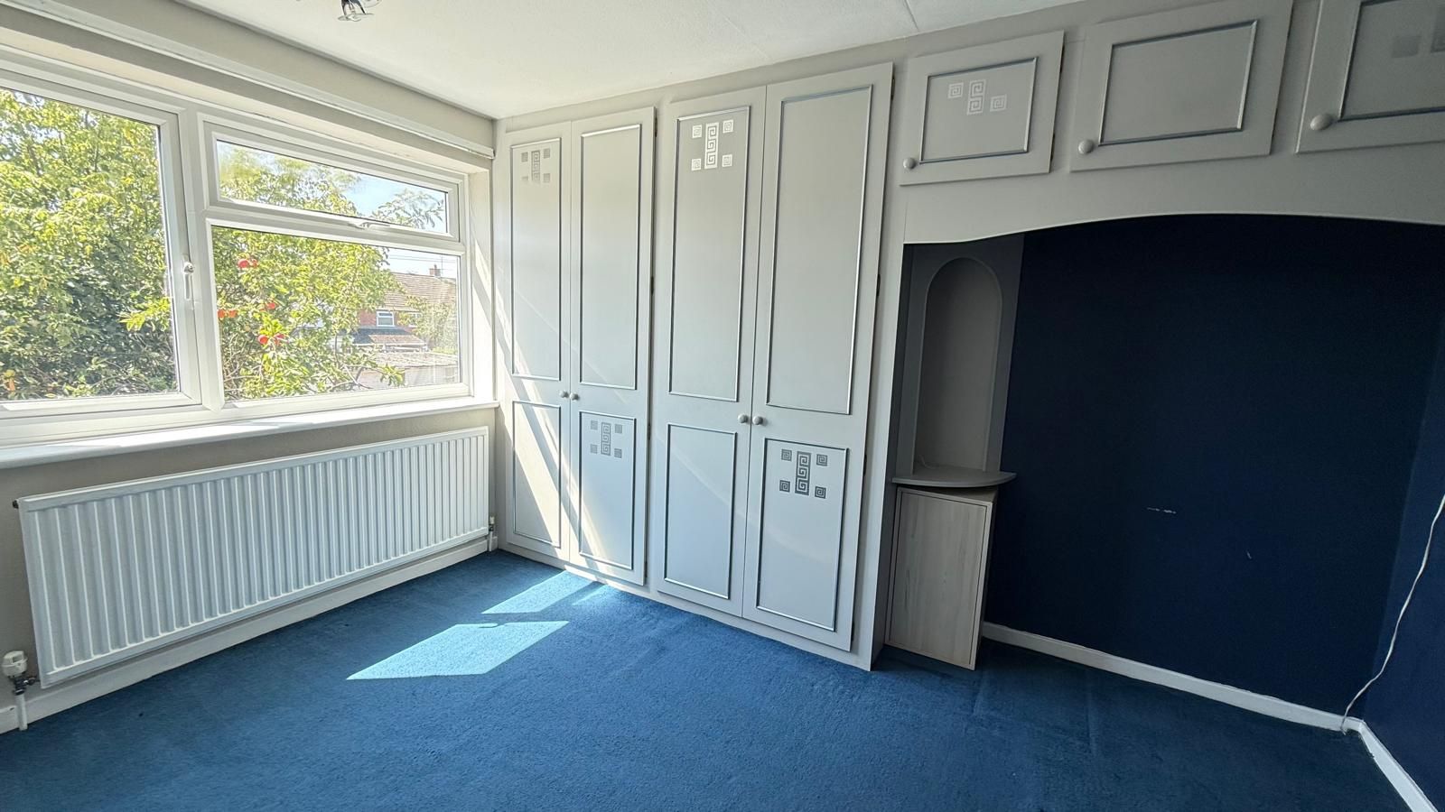 5 bedroom detached house For Sale in Coventry - photograph 13